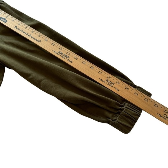 Madewell olive army green crop jacket in size large in excellent condition. - Picture 9 of 13